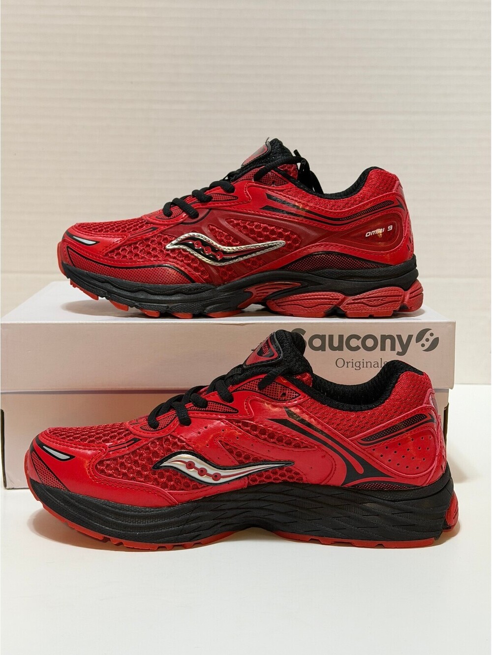 Saucony Omni 9 KDZ Kids 5.5Y Women's 7 Red Black SYF25AAM New in Box